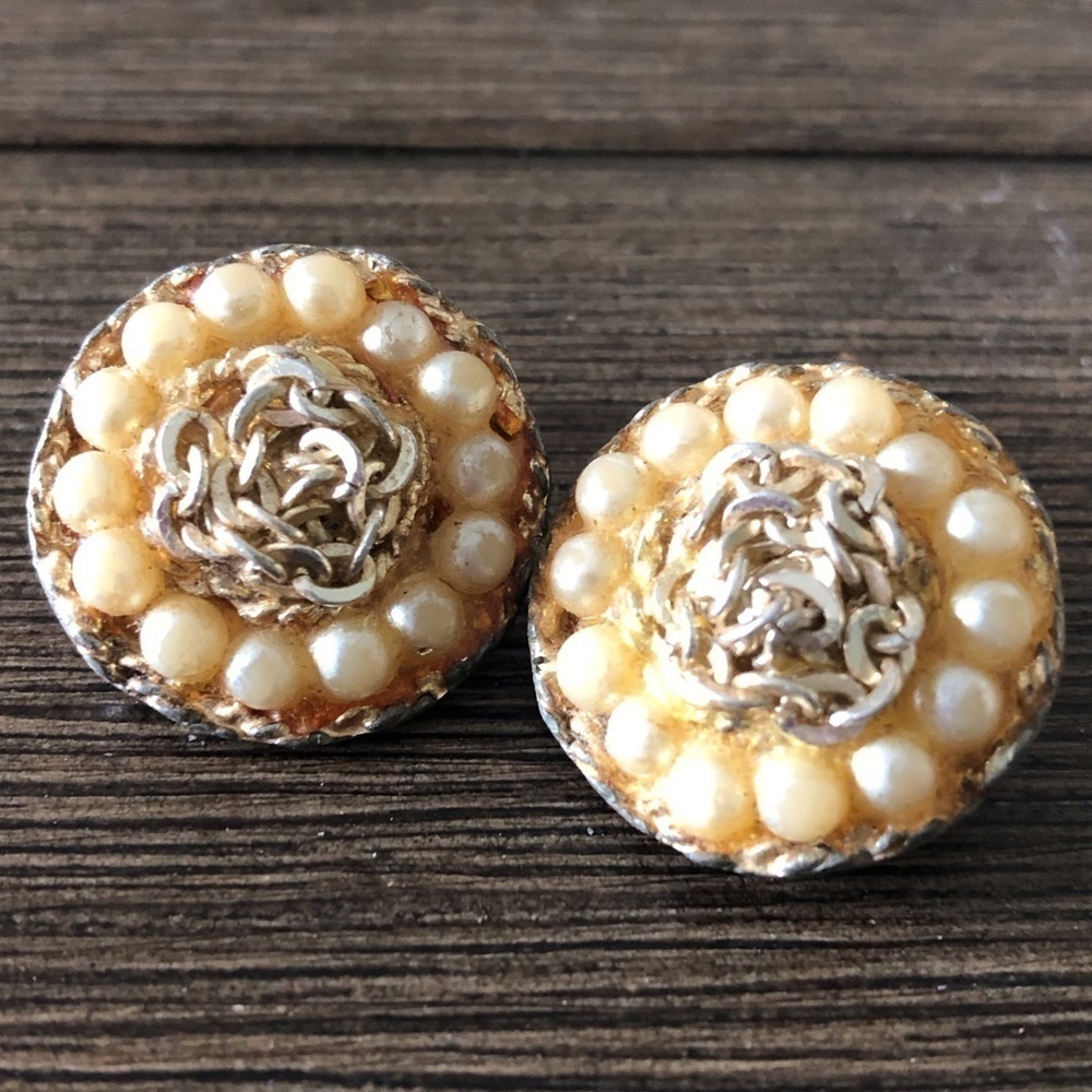 Vintage cream & gold round beaded button clip on earrings